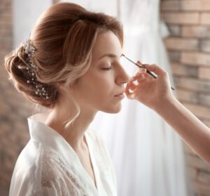 Un maquillage de mariage simple : la bonne option pour un résultat naturel